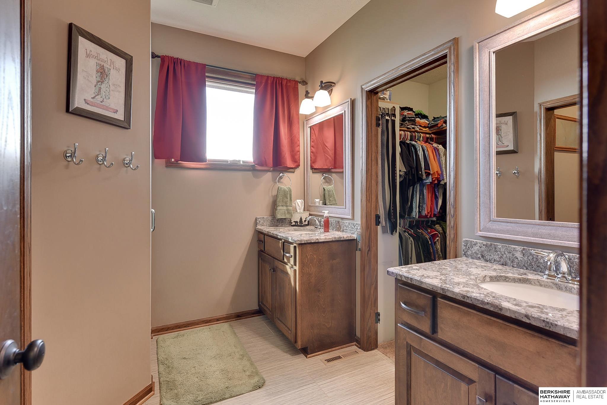 Louisville, Nebraska 68037, United States, 3 Bedrooms Bedrooms, ,3 BathroomsBathrooms,Residential,Active,97963