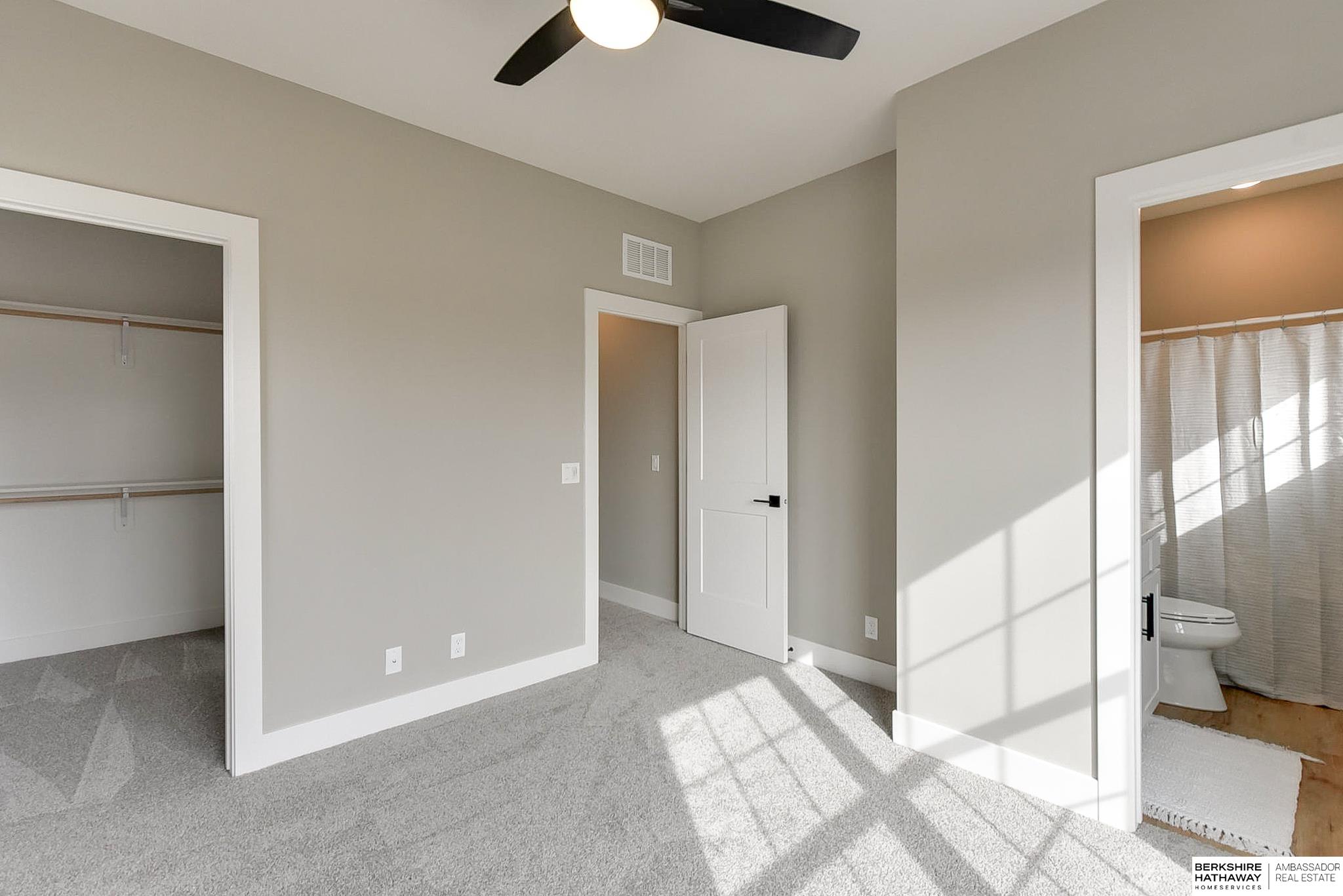 Omaha, Nebraska 68108, United States, 3 Bedrooms Bedrooms, ,4 BathroomsBathrooms,Residential,Active,94882