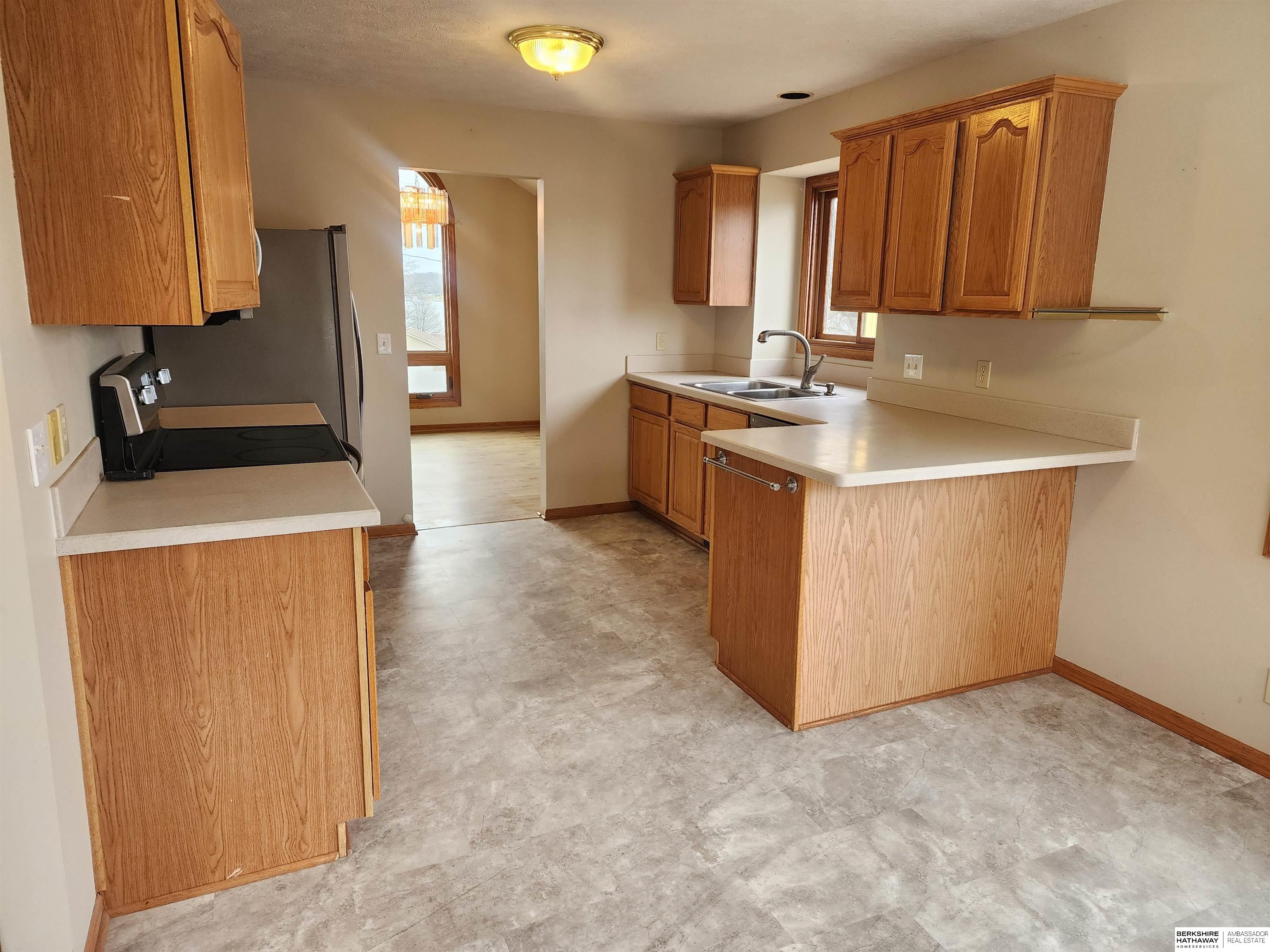 Plattsmouth, Nebraska 68048, United States, 4 Bedrooms Bedrooms, ,3 BathroomsBathrooms,Residential,Pending,100691