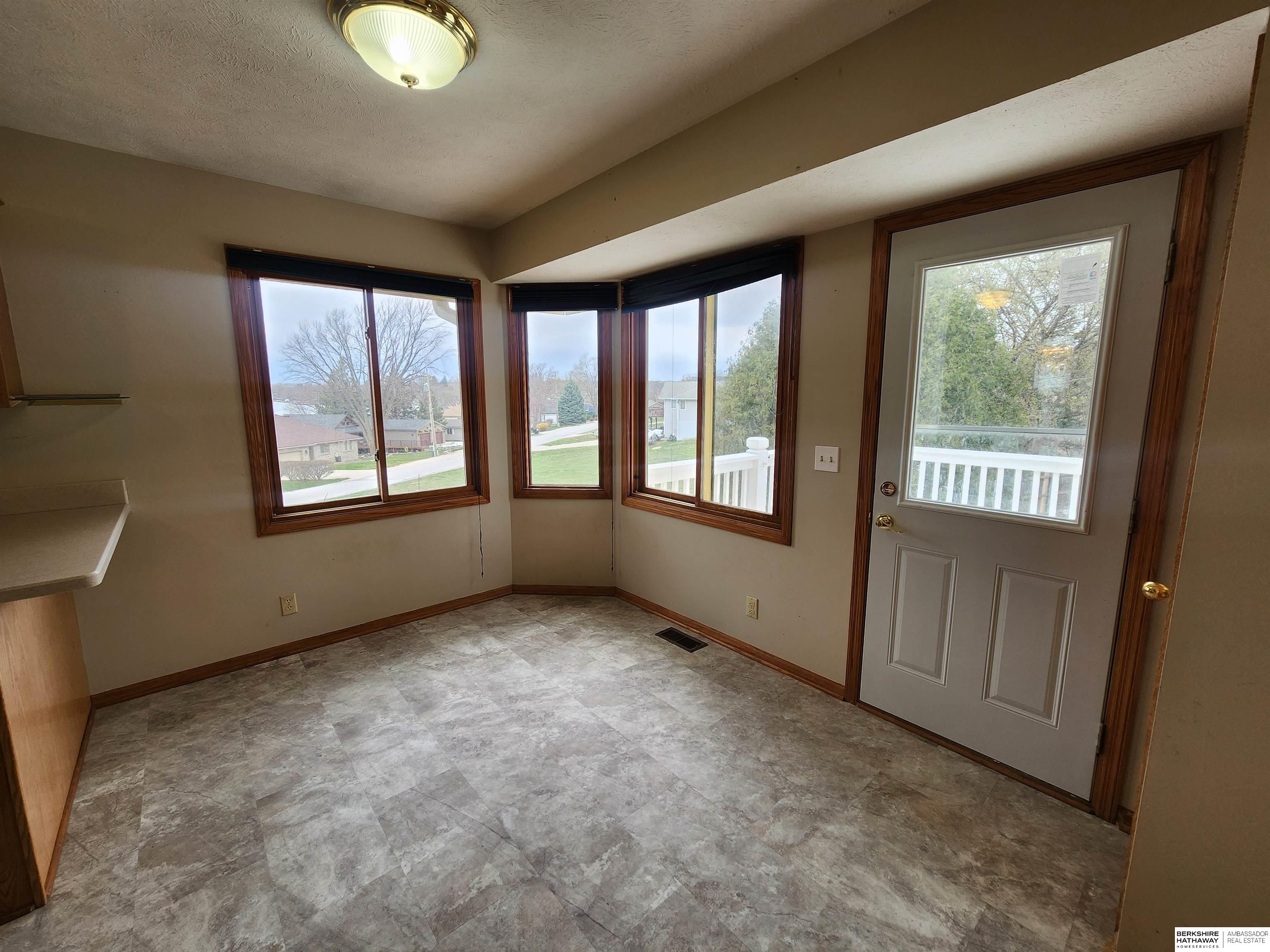 Plattsmouth, Nebraska 68048, United States, 4 Bedrooms Bedrooms, ,3 BathroomsBathrooms,Residential,Pending,100691