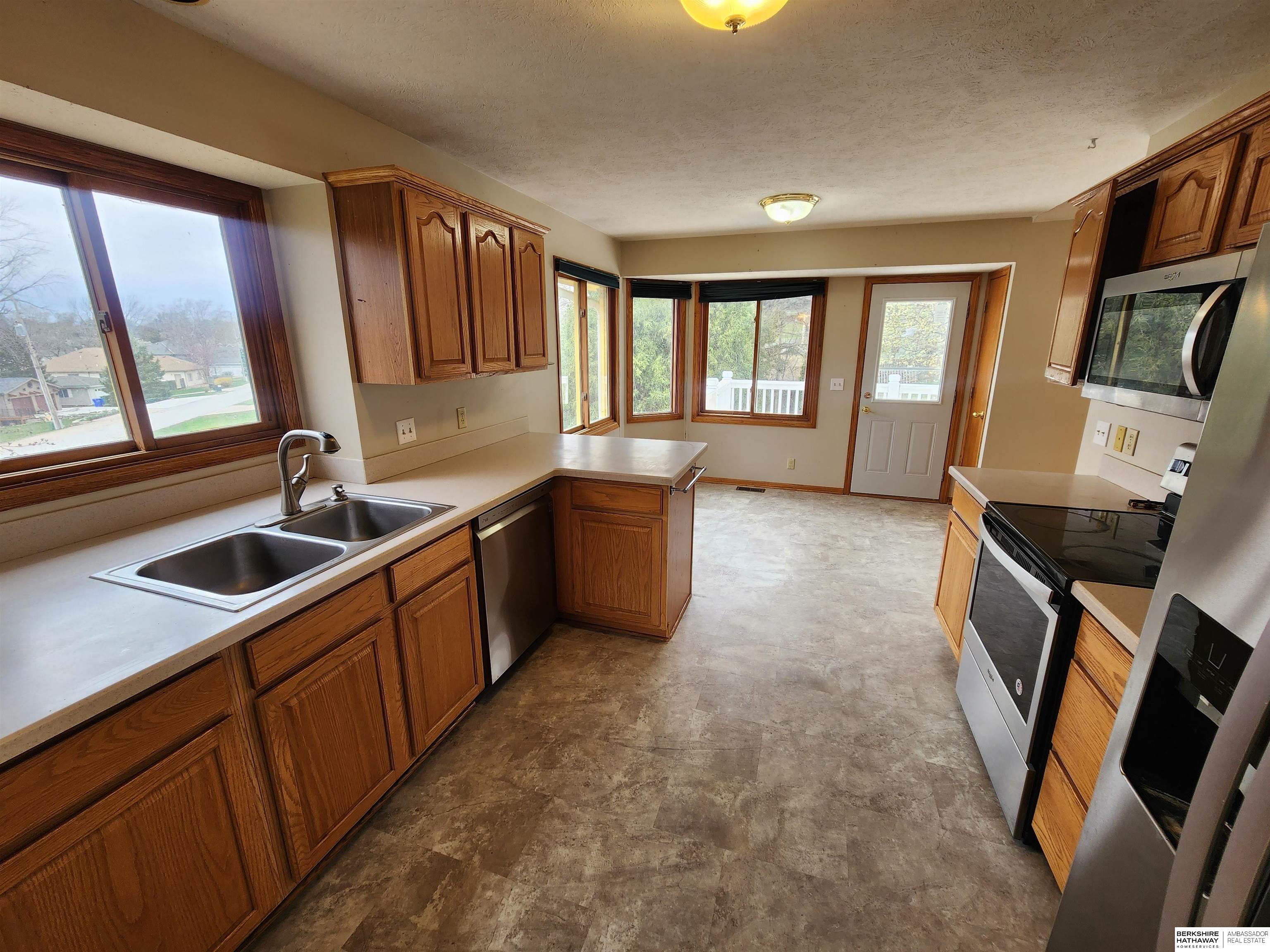 Plattsmouth, Nebraska 68048, United States, 4 Bedrooms Bedrooms, ,3 BathroomsBathrooms,Residential,Pending,100691