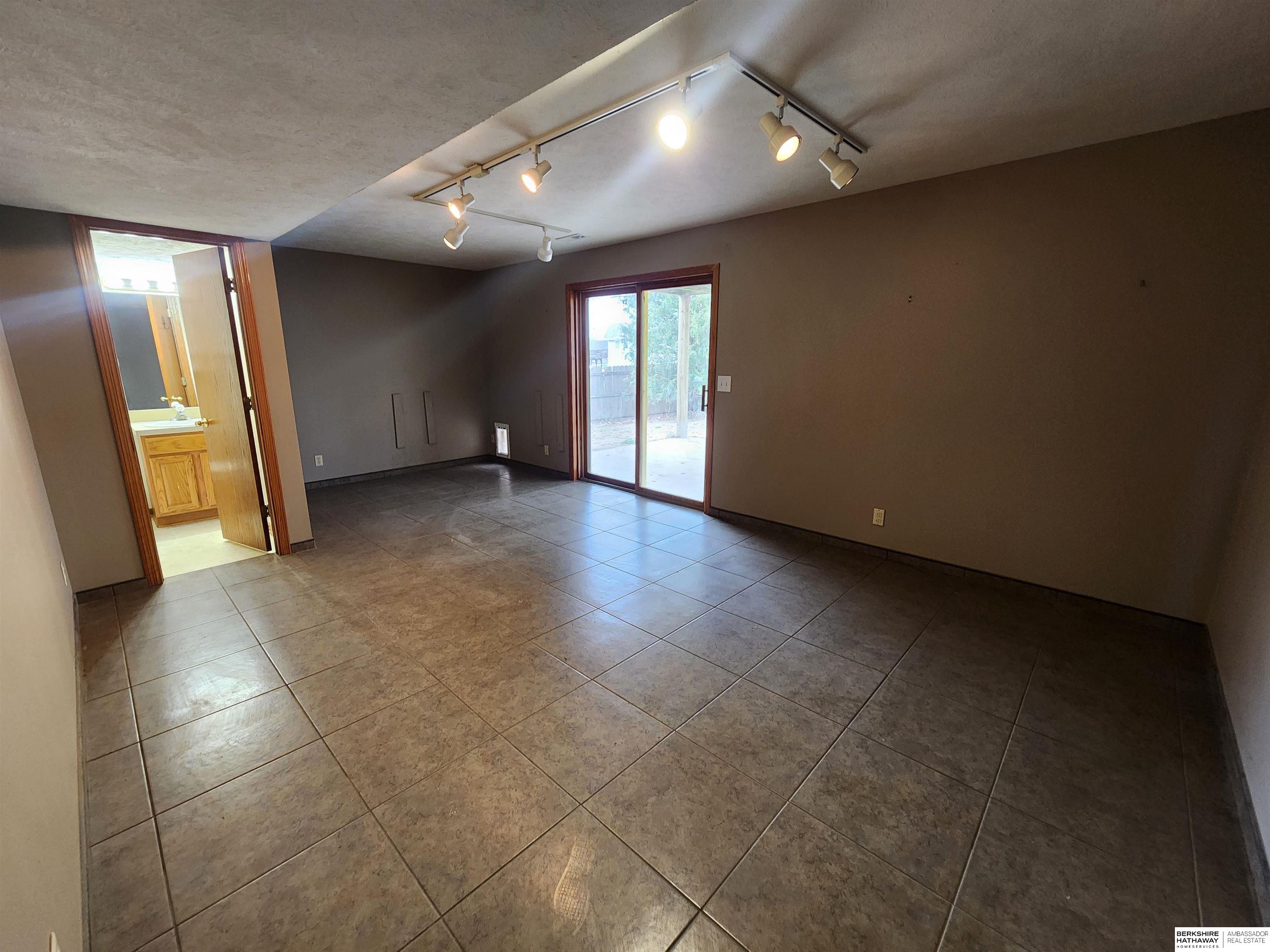 Plattsmouth, Nebraska 68048, United States, 4 Bedrooms Bedrooms, ,3 BathroomsBathrooms,Residential,Pending,100691