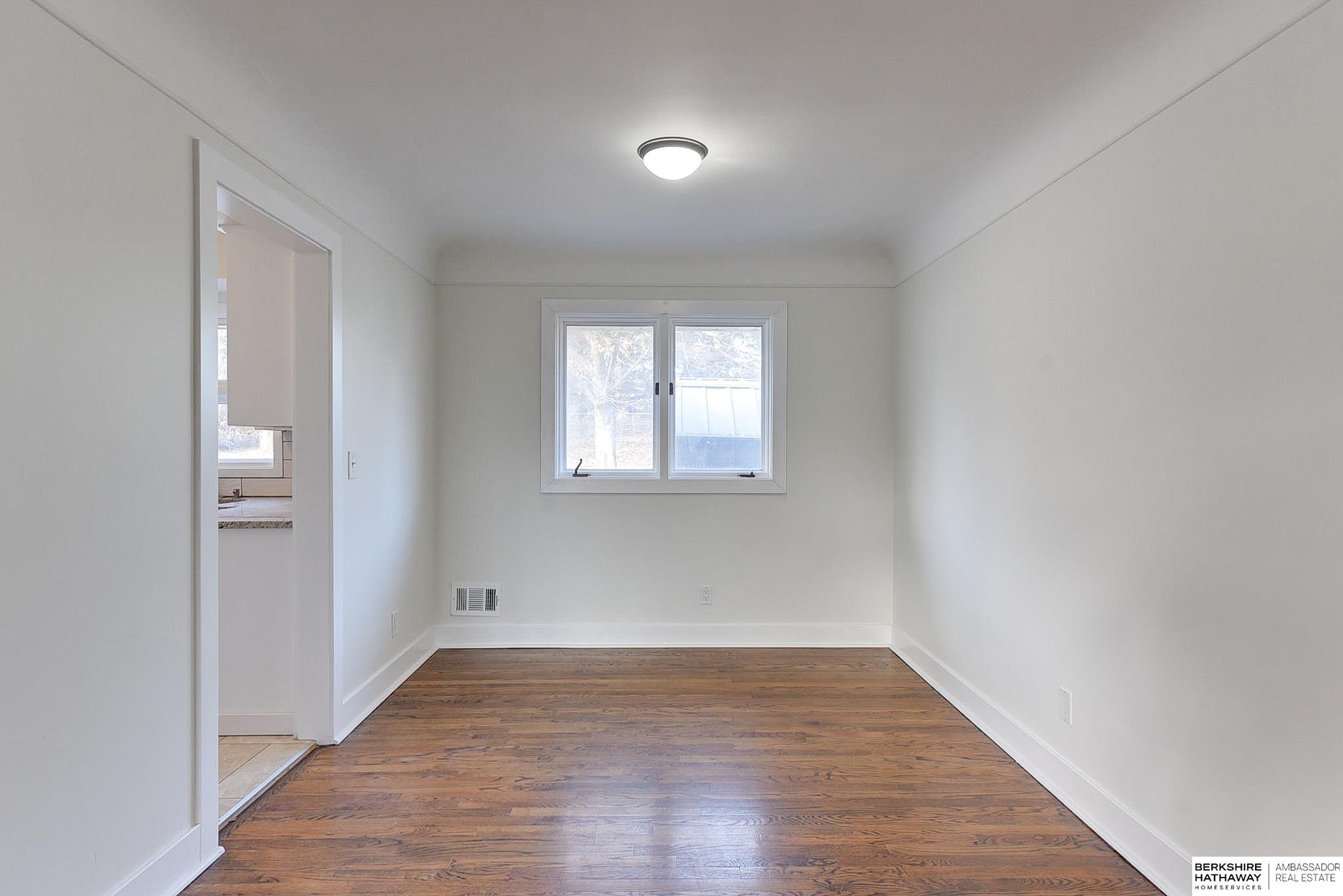 Omaha, Nebraska 68134, United States, 4 Bedrooms Bedrooms, ,3 BathroomsBathrooms,Residential,Pending,18602