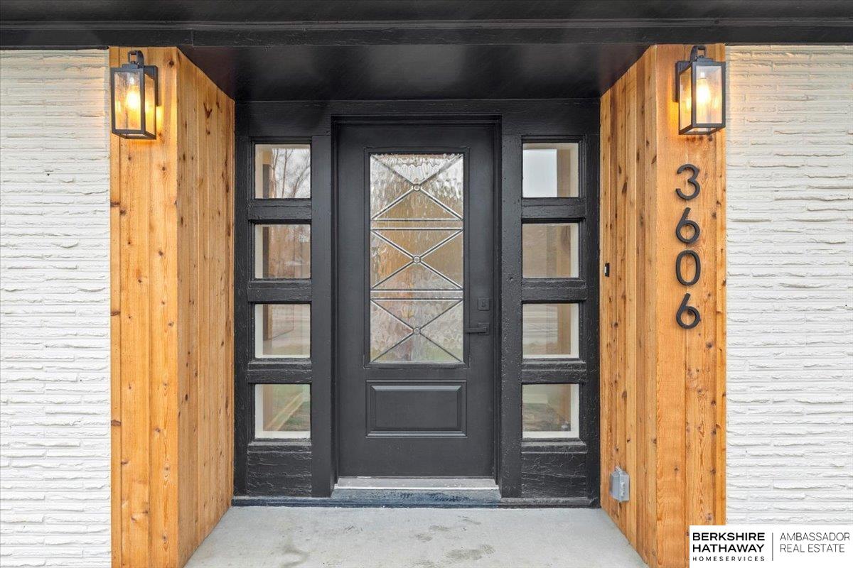 Elkhorn, Nebraska 68022, United States, 4 Bedrooms Bedrooms, ,3 BathroomsBathrooms,Residential,Active,98909