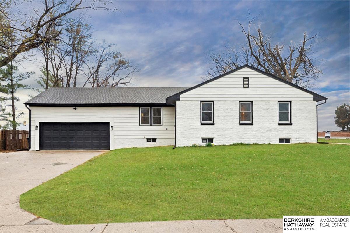 Elkhorn, Nebraska 68022, United States, 4 Bedrooms Bedrooms, ,3 BathroomsBathrooms,Residential,Active,98909