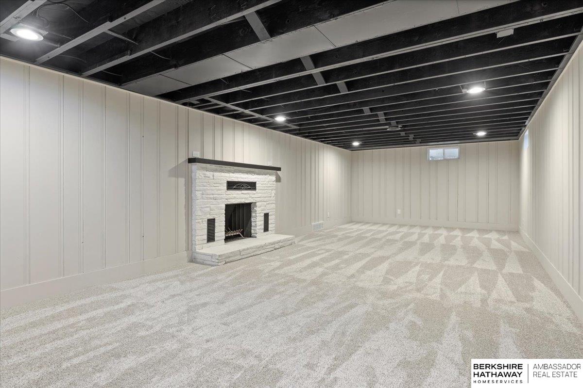 Elkhorn, Nebraska 68022, United States, 4 Bedrooms Bedrooms, ,3 BathroomsBathrooms,Residential,Active,98909