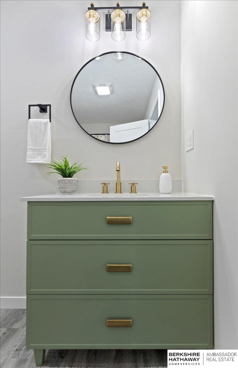 Elkhorn, Nebraska 68022, United States, 4 Bedrooms Bedrooms, ,3 BathroomsBathrooms,Residential,Active,98909