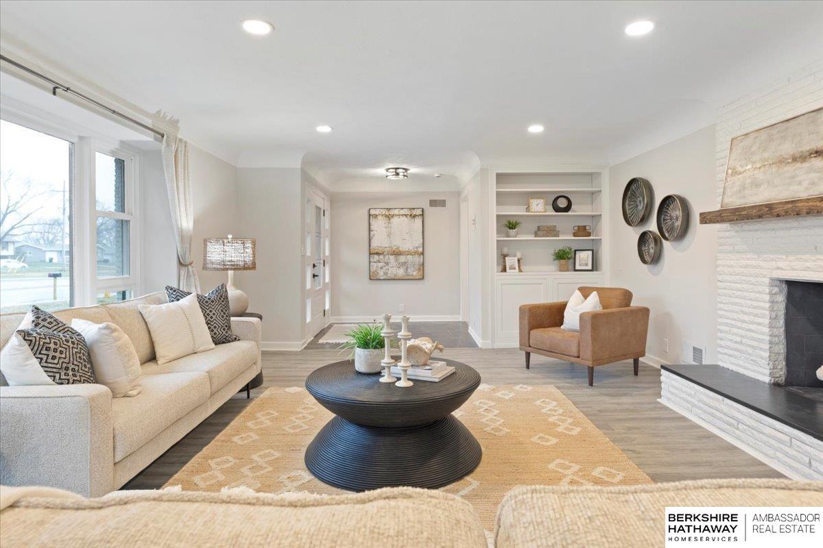 Elkhorn, Nebraska 68022, United States, 4 Bedrooms Bedrooms, ,3 BathroomsBathrooms,Residential,Active,98909