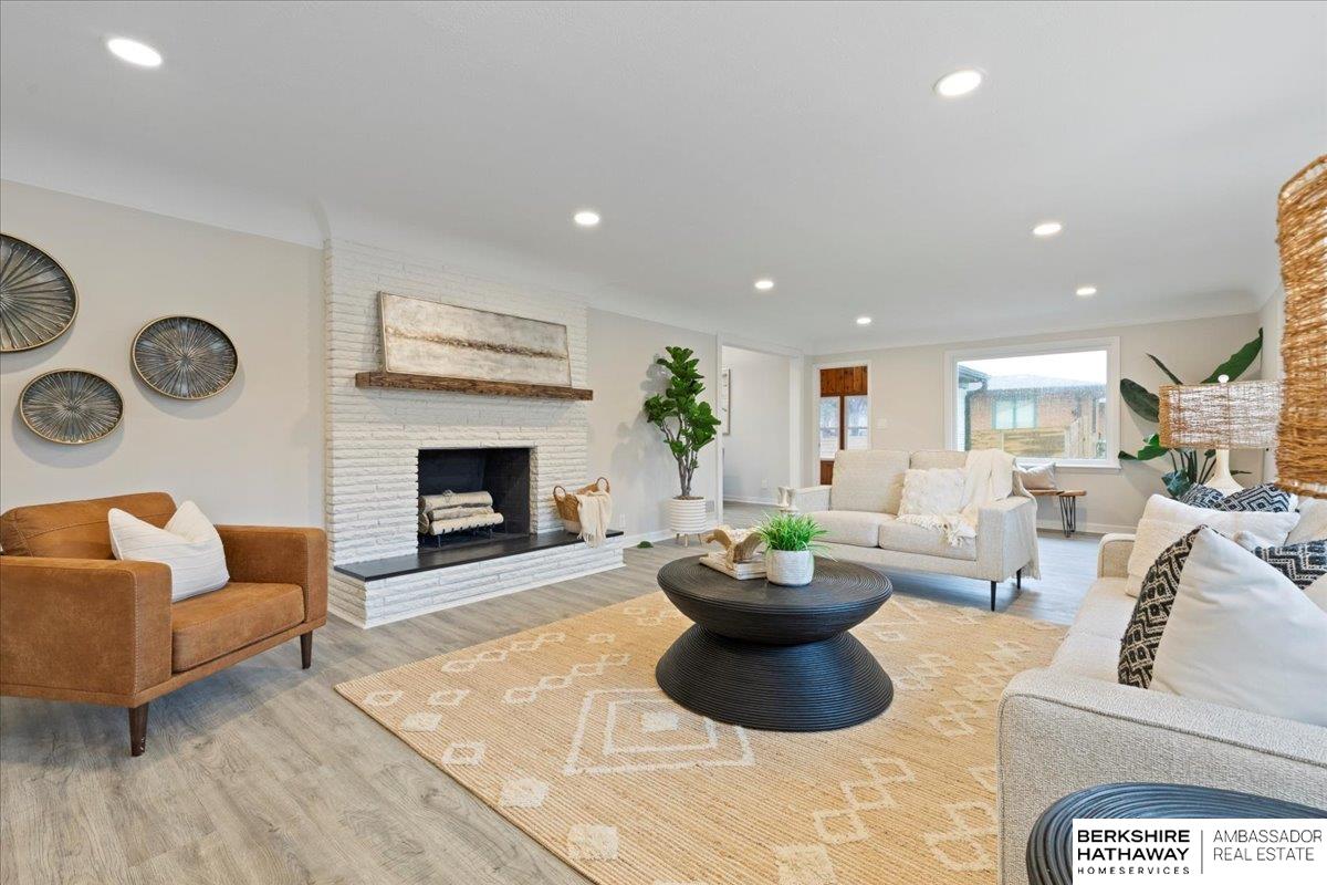 Elkhorn, Nebraska 68022, United States, 4 Bedrooms Bedrooms, ,3 BathroomsBathrooms,Residential,Active,98909