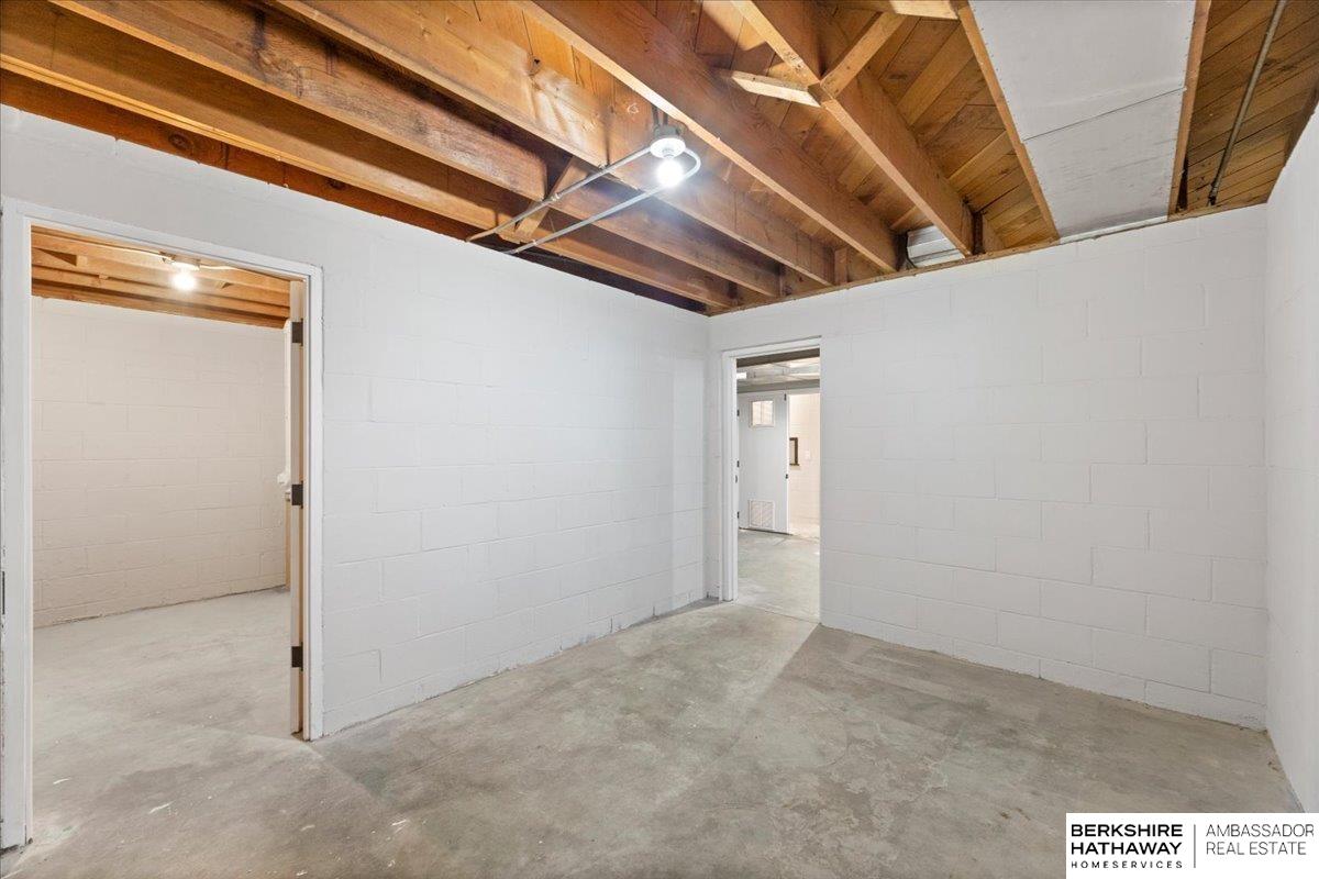 Elkhorn, Nebraska 68022, United States, 4 Bedrooms Bedrooms, ,3 BathroomsBathrooms,Residential,Active,98909