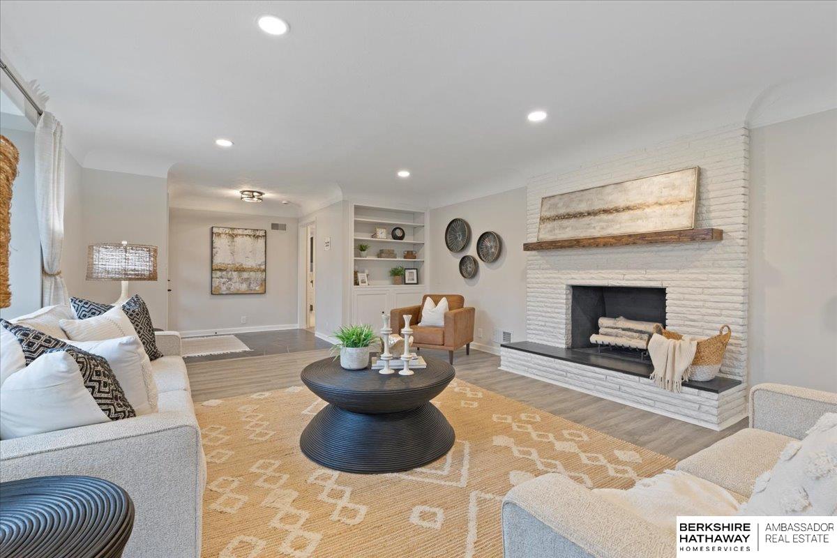 Elkhorn, Nebraska 68022, United States, 4 Bedrooms Bedrooms, ,3 BathroomsBathrooms,Residential,Active,98909