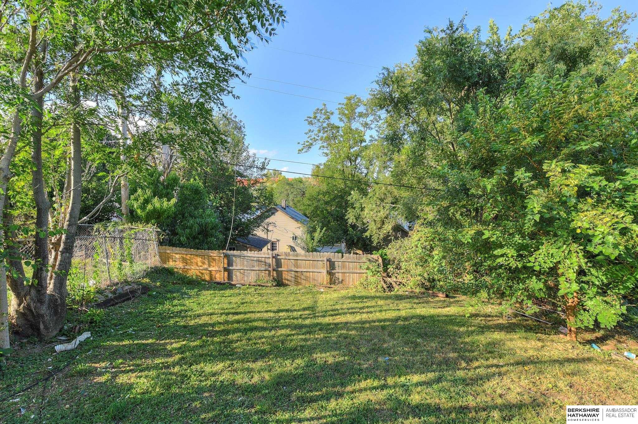 Omaha, Nebraska 68111, United States, 4 Bedrooms Bedrooms, ,1 BathroomBathrooms,Residential,Pending,104891