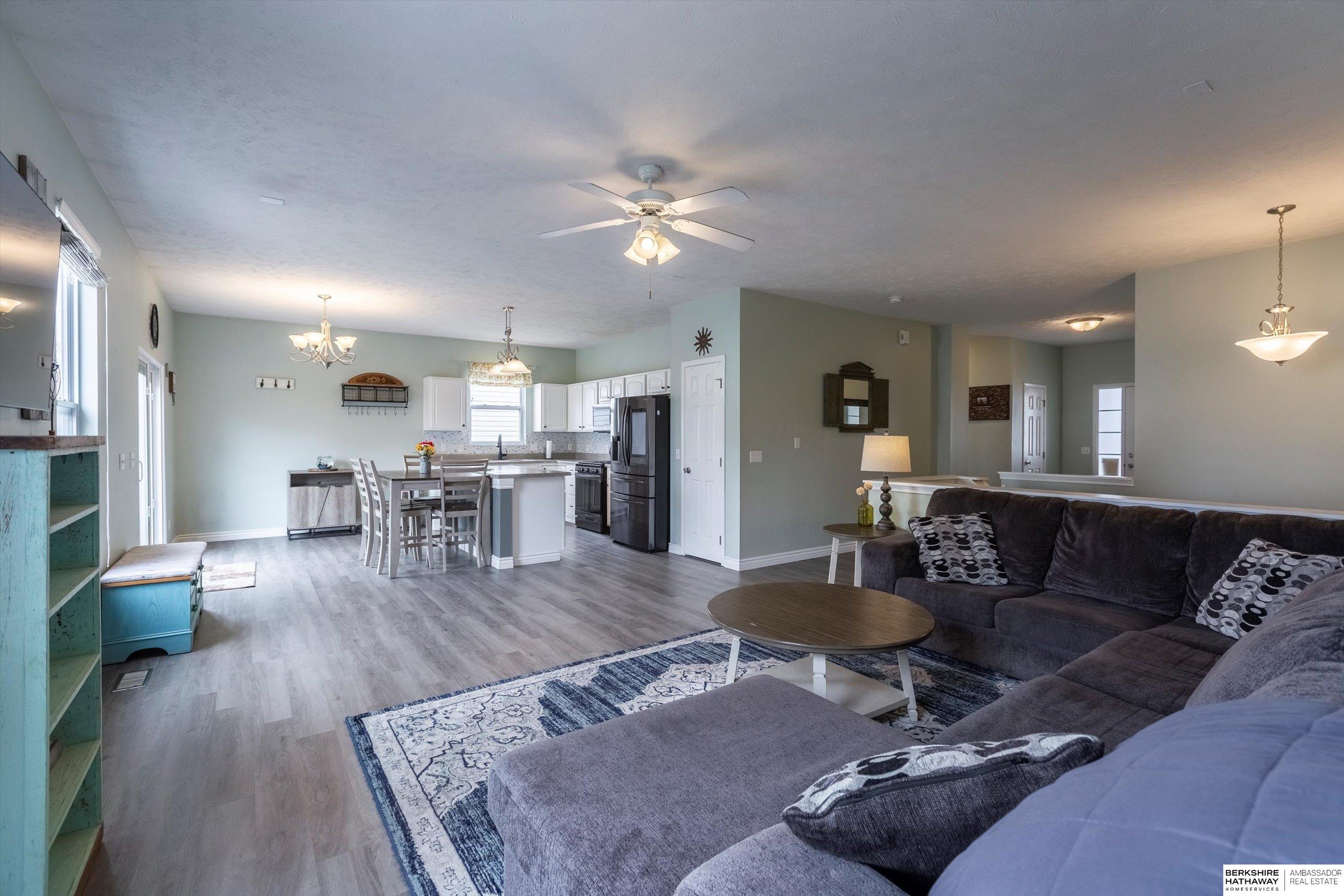 Omaha, Nebraska 68116, United States, 3 Bedrooms Bedrooms, ,3 BathroomsBathrooms,Residential,Active,95305