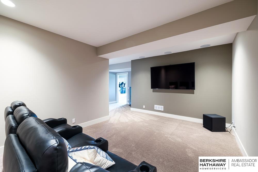 Elkhorn, Nebraska 68022, United States, 4 Bedrooms Bedrooms, ,4 BathroomsBathrooms,Residential,Pending,18723