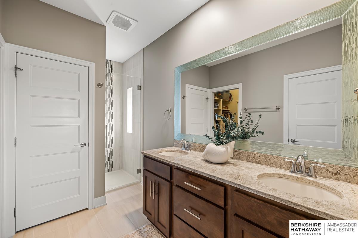 Elkhorn, Nebraska 68022, United States, 4 Bedrooms Bedrooms, ,4 BathroomsBathrooms,Residential,Pending,18723