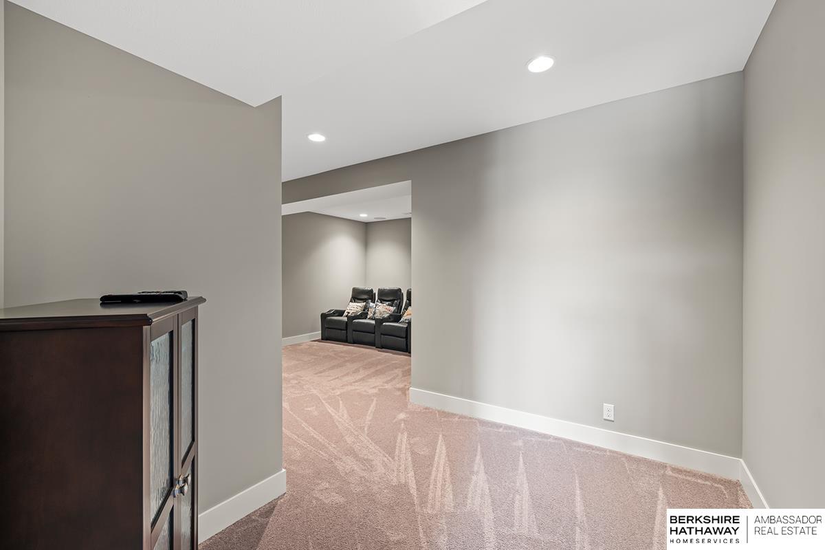 Elkhorn, Nebraska 68022, United States, 4 Bedrooms Bedrooms, ,4 BathroomsBathrooms,Residential,Pending,18723