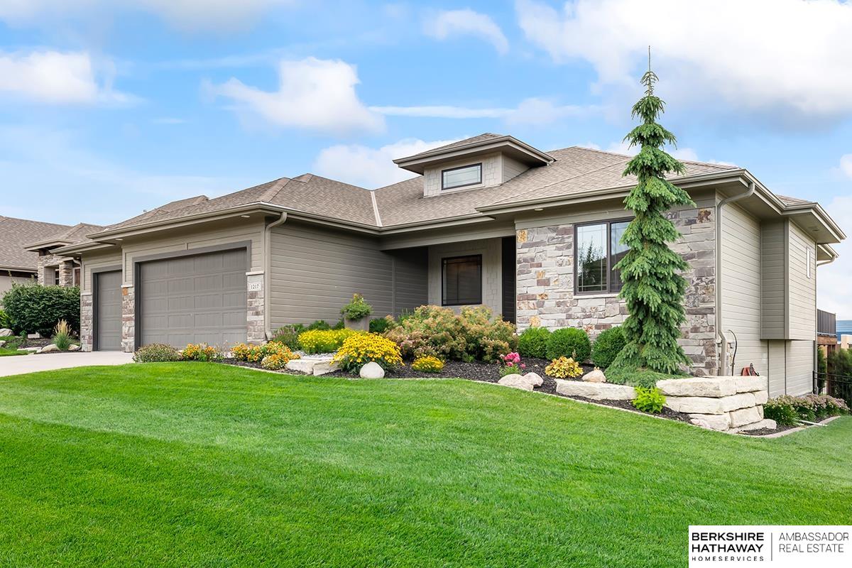 Elkhorn, Nebraska 68022, United States, 4 Bedrooms Bedrooms, ,4 BathroomsBathrooms,Residential,Pending,18723