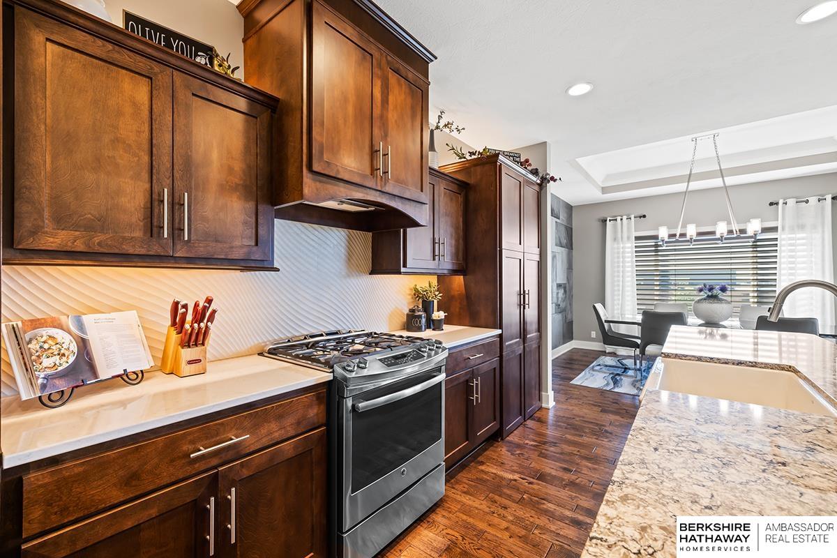 Elkhorn, Nebraska 68022, United States, 4 Bedrooms Bedrooms, ,4 BathroomsBathrooms,Residential,Pending,18723