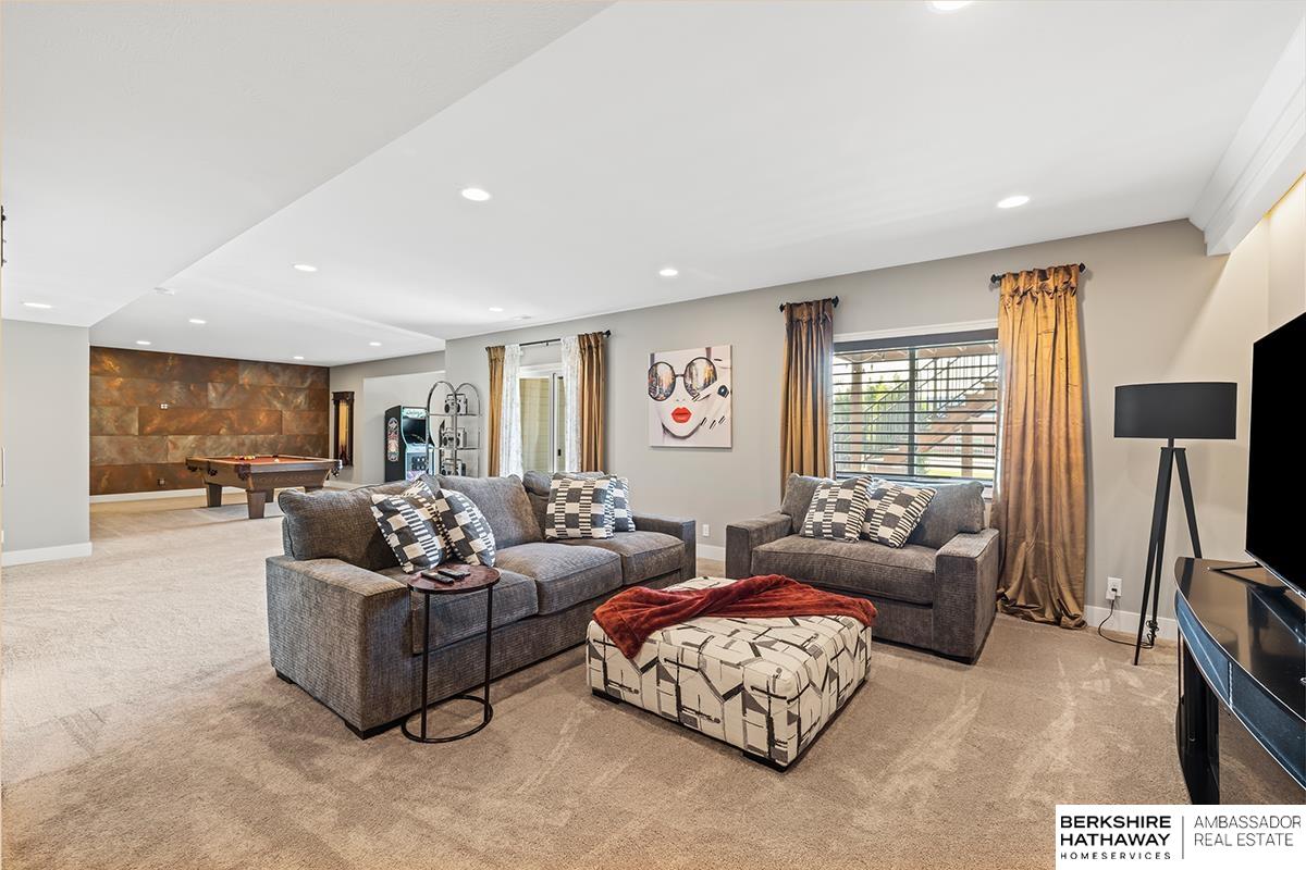 Elkhorn, Nebraska 68022, United States, 4 Bedrooms Bedrooms, ,4 BathroomsBathrooms,Residential,Pending,18723