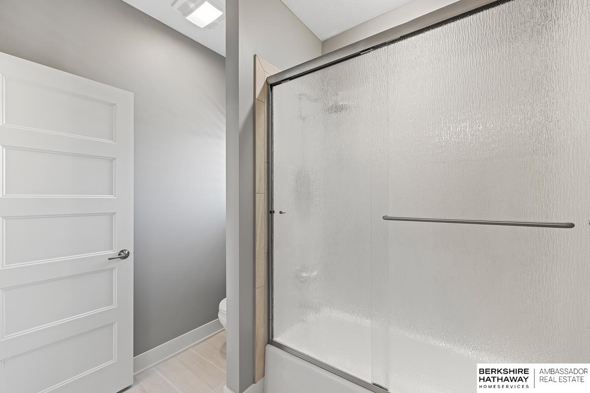 Elkhorn, Nebraska 68022, United States, 4 Bedrooms Bedrooms, ,4 BathroomsBathrooms,Residential,Pending,18723