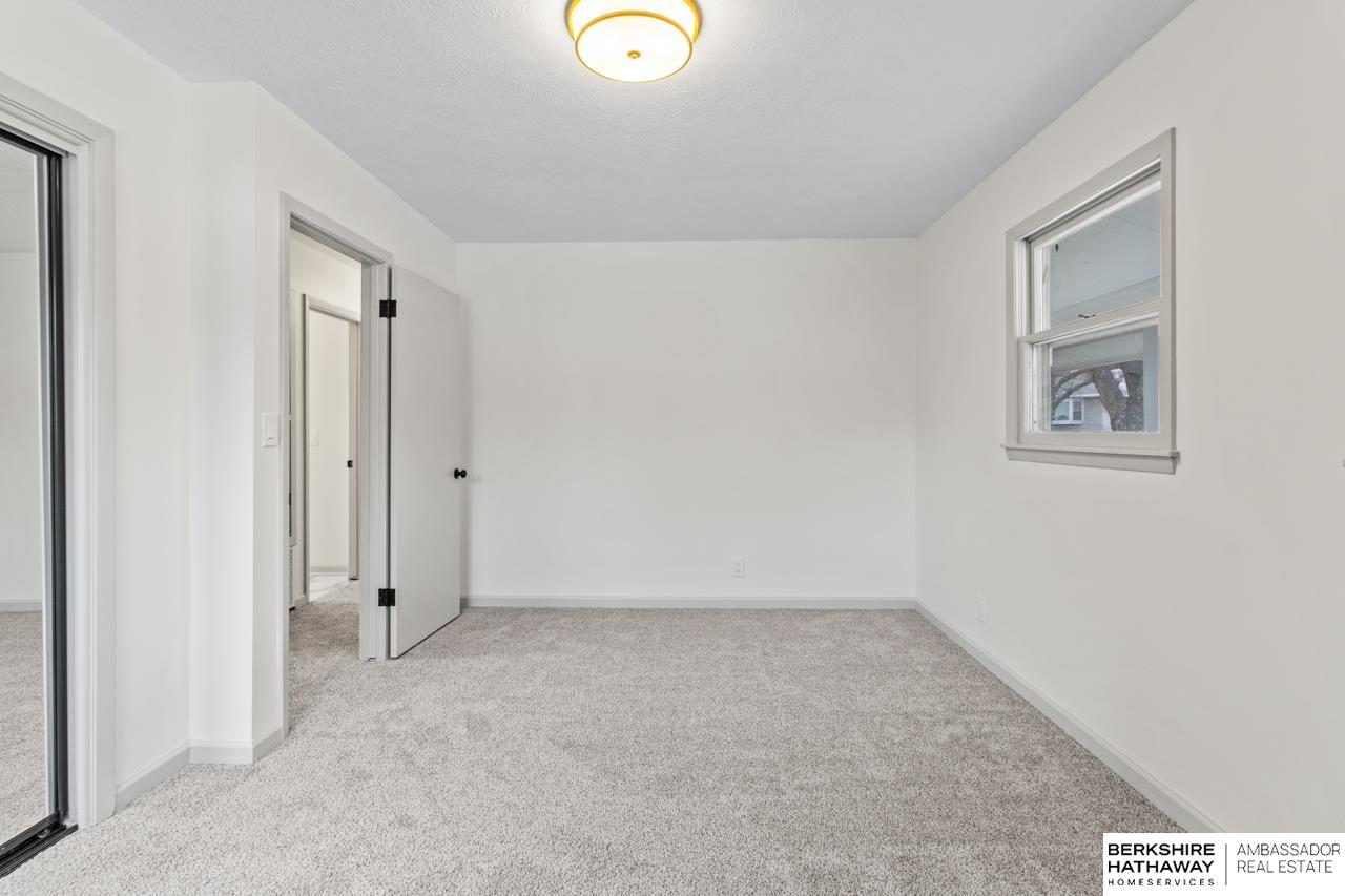 Omaha, Nebraska 68134, United States, 3 Bedrooms Bedrooms, ,2 BathroomsBathrooms,Residential,Pending,92921