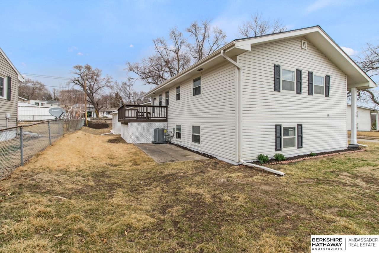 Omaha, Nebraska 68134, United States, 3 Bedrooms Bedrooms, ,2 BathroomsBathrooms,Residential,Pending,92921