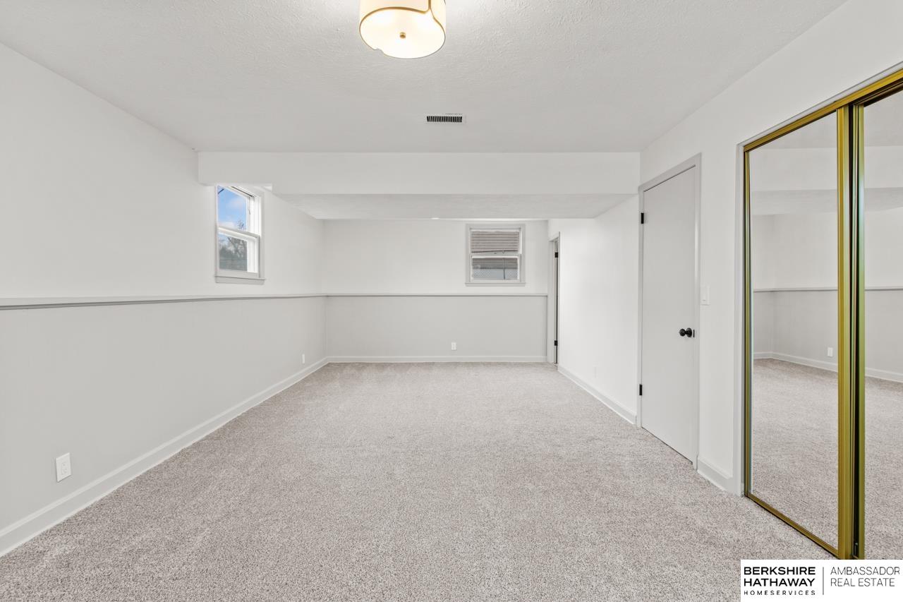 Omaha, Nebraska 68134, United States, 3 Bedrooms Bedrooms, ,2 BathroomsBathrooms,Residential,Pending,92921