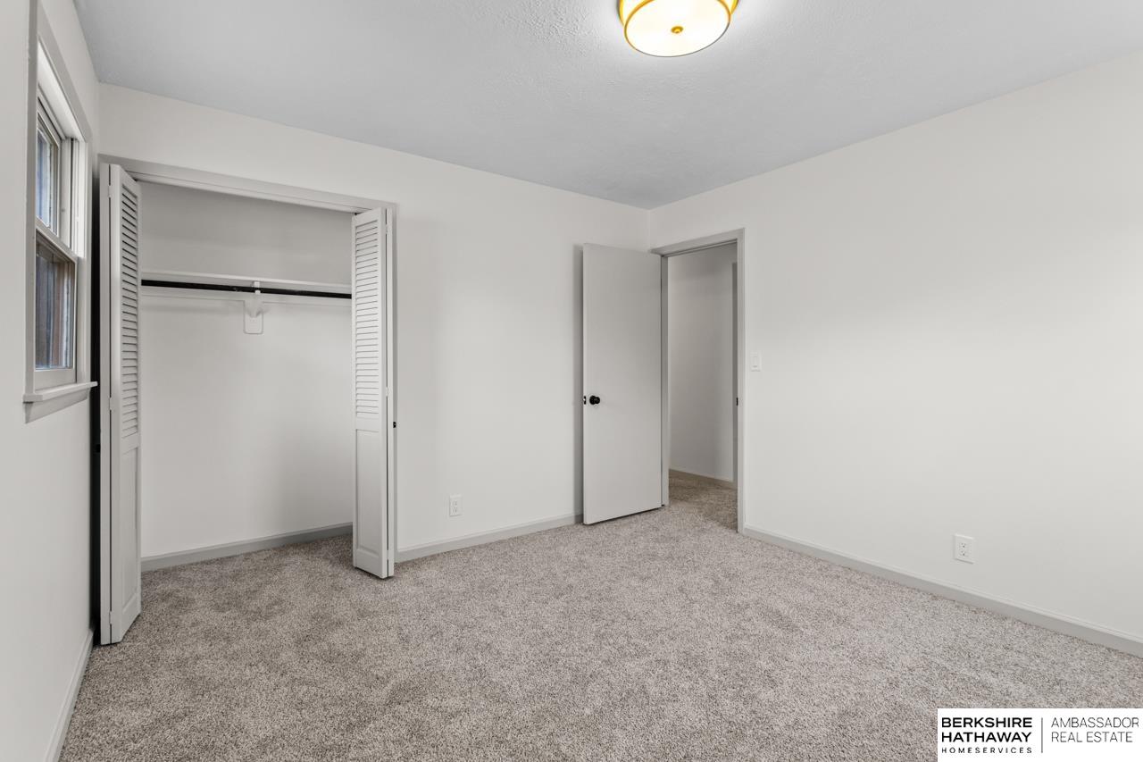 Omaha, Nebraska 68134, United States, 3 Bedrooms Bedrooms, ,2 BathroomsBathrooms,Residential,Pending,92921