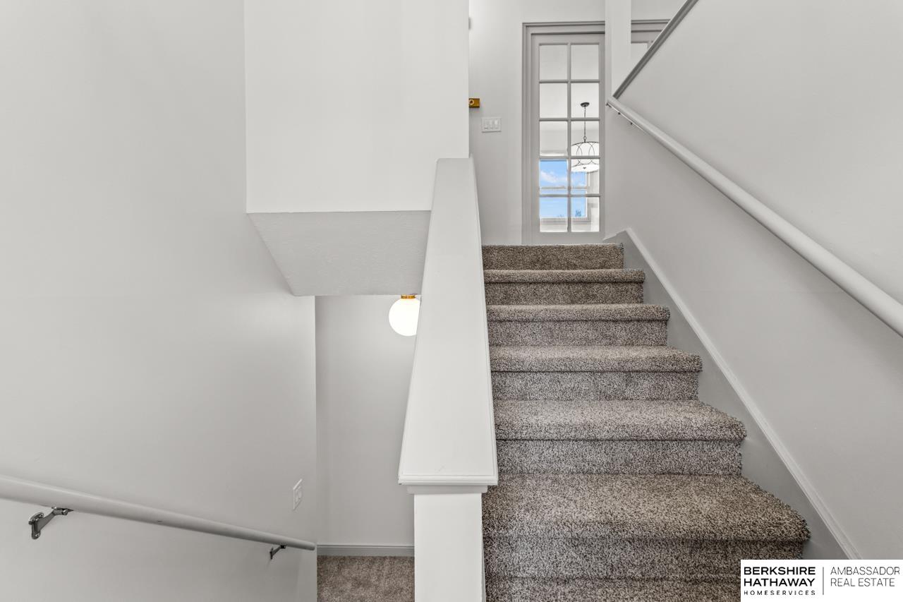 Omaha, Nebraska 68134, United States, 3 Bedrooms Bedrooms, ,2 BathroomsBathrooms,Residential,Pending,92921