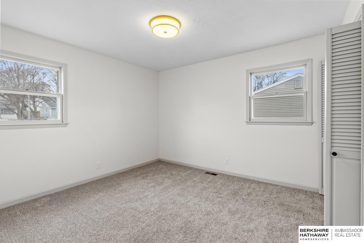 Omaha, Nebraska 68134, United States, 3 Bedrooms Bedrooms, ,2 BathroomsBathrooms,Residential,Pending,92921