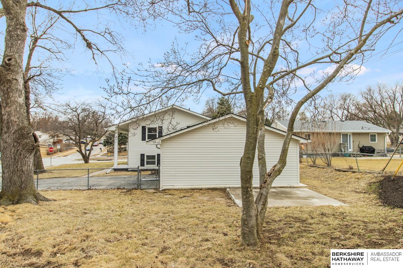 Omaha, Nebraska 68134, United States, 3 Bedrooms Bedrooms, ,2 BathroomsBathrooms,Residential,Pending,92921