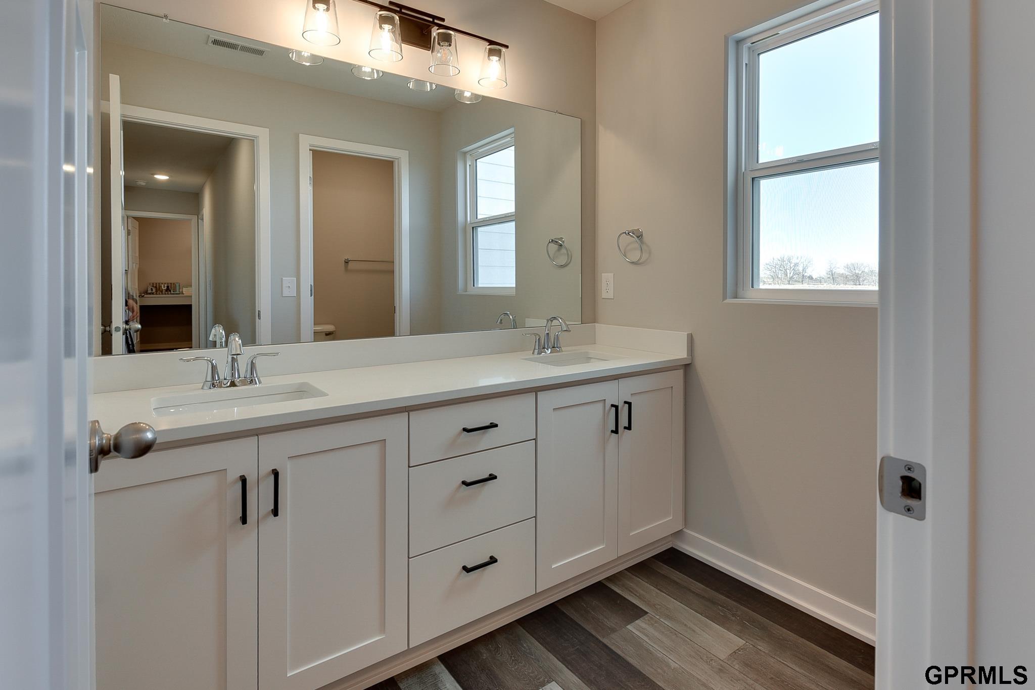 Elkhorn, Nebraska 68022, United States, 4 Bedrooms Bedrooms, ,3 BathroomsBathrooms,Residential,Active,23796