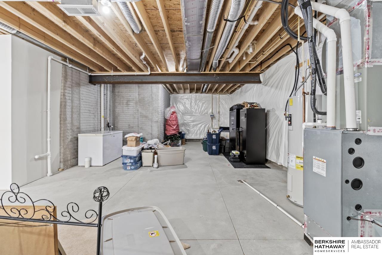 Omaha, Nebraska 68022, United States, 2 Bedrooms Bedrooms, ,2 BathroomsBathrooms,Residential,Active,9926