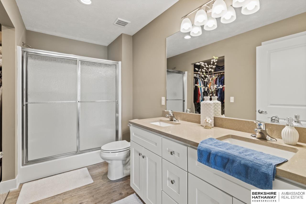 Omaha, Nebraska 68022, United States, 2 Bedrooms Bedrooms, ,2 BathroomsBathrooms,Residential,Active,9926