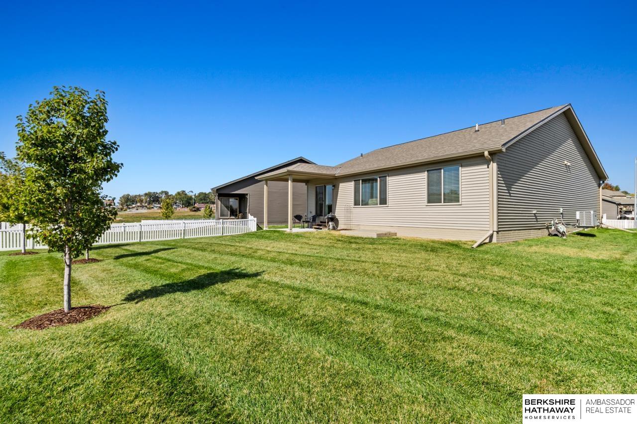 Omaha, Nebraska 68022, United States, 2 Bedrooms Bedrooms, ,2 BathroomsBathrooms,Residential,Active,9926