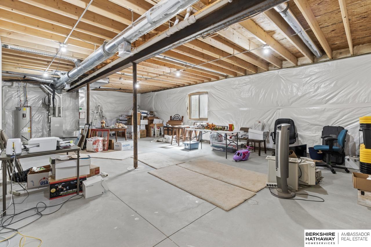 Omaha, Nebraska 68022, United States, 2 Bedrooms Bedrooms, ,2 BathroomsBathrooms,Residential,Active,9926