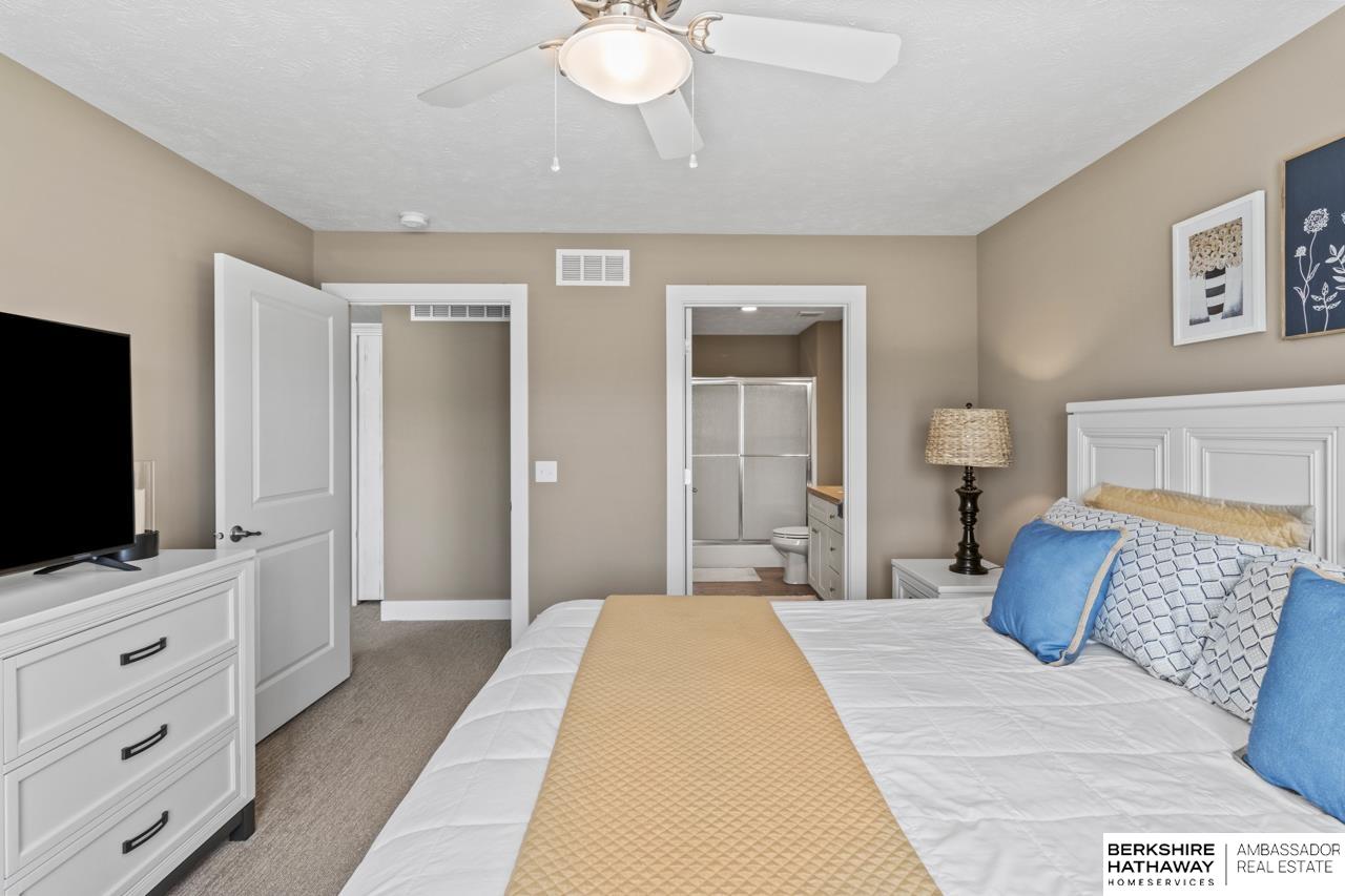 Omaha, Nebraska 68022, United States, 2 Bedrooms Bedrooms, ,2 BathroomsBathrooms,Residential,Active,9926