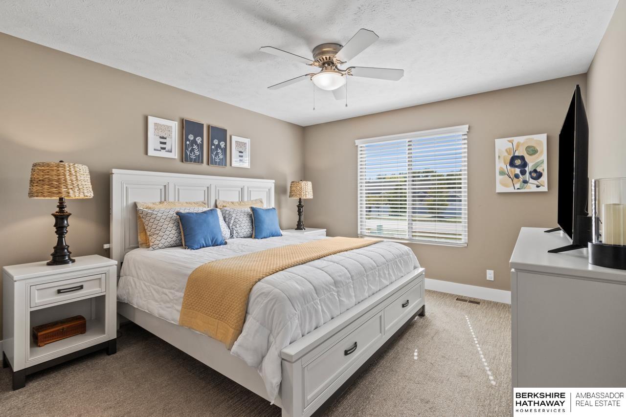 Omaha, Nebraska 68022, United States, 2 Bedrooms Bedrooms, ,2 BathroomsBathrooms,Residential,Active,9926