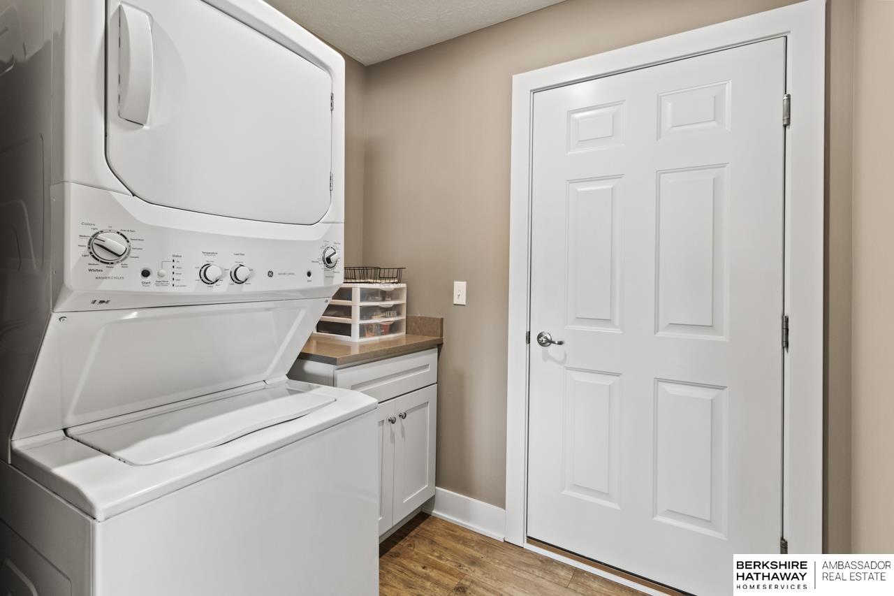 Omaha, Nebraska 68022, United States, 2 Bedrooms Bedrooms, ,2 BathroomsBathrooms,Residential,Active,9926