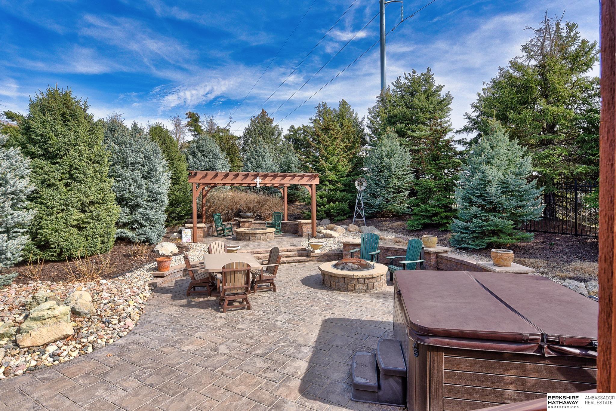 Elkhorn, Nebraska 68022, United States, 5 Bedrooms Bedrooms, ,5 BathroomsBathrooms,Residential,Active,96870