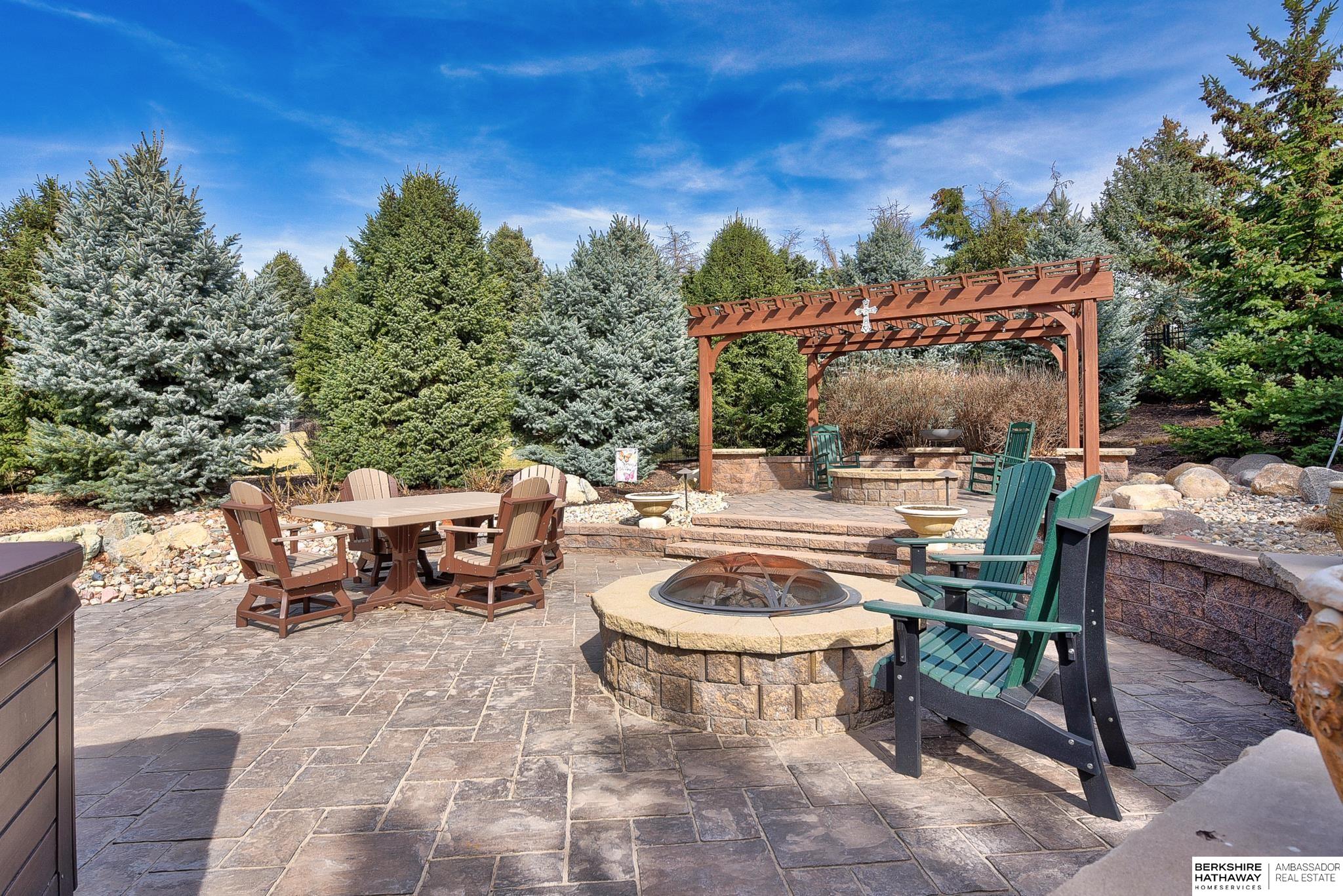 Elkhorn, Nebraska 68022, United States, 5 Bedrooms Bedrooms, ,5 BathroomsBathrooms,Residential,Active,96870