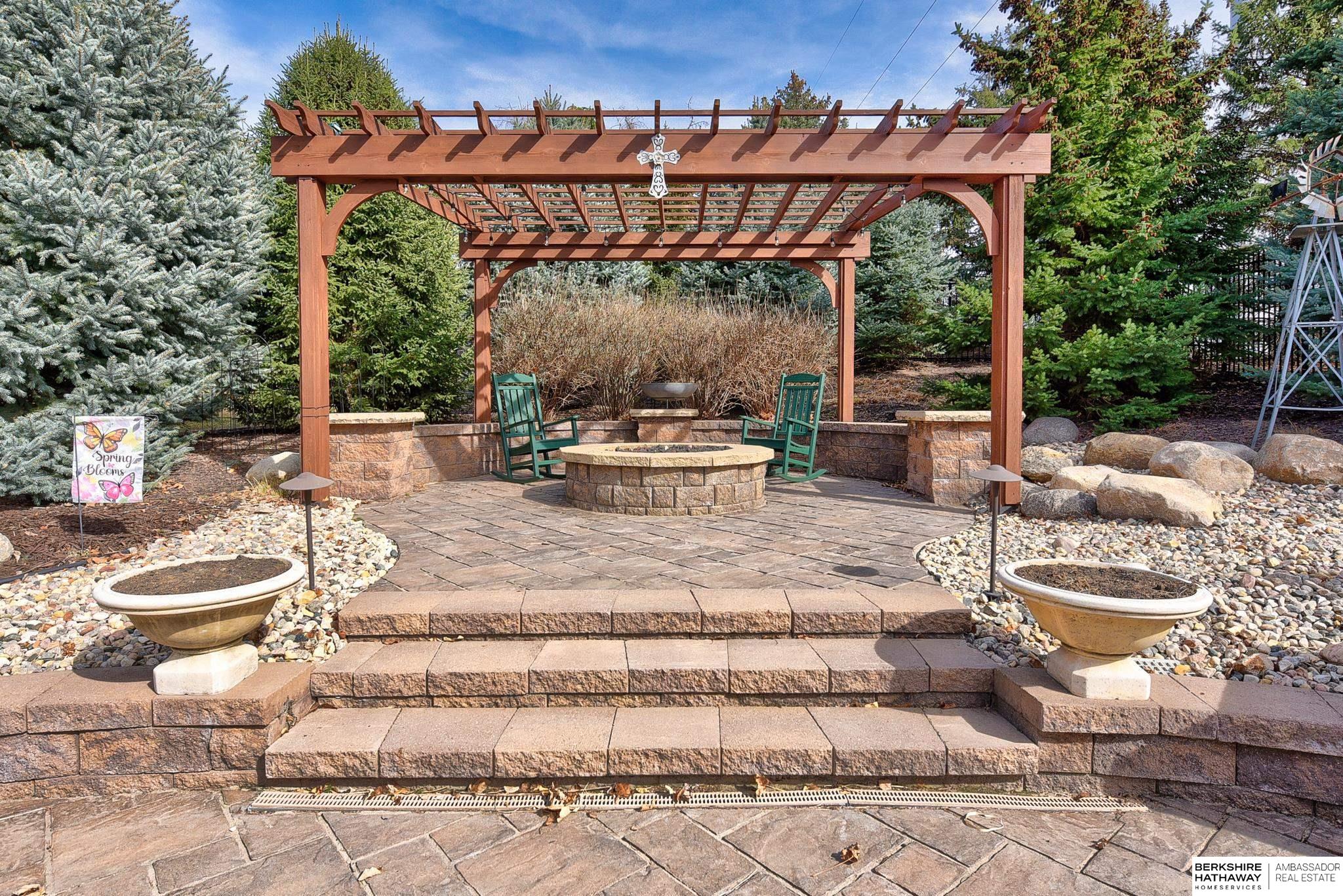 Elkhorn, Nebraska 68022, United States, 5 Bedrooms Bedrooms, ,5 BathroomsBathrooms,Residential,Active,96870