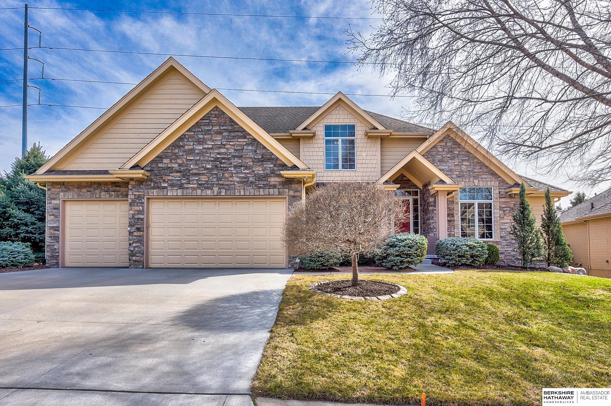 Elkhorn, Nebraska 68022, United States, 5 Bedrooms Bedrooms, ,5 BathroomsBathrooms,Residential,Active,96870