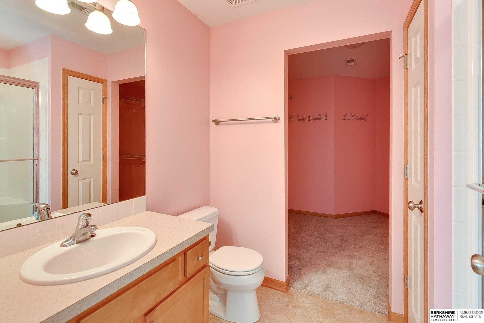 Elkhorn, Nebraska 68022, United States, 5 Bedrooms Bedrooms, ,5 BathroomsBathrooms,Residential,Active,96870