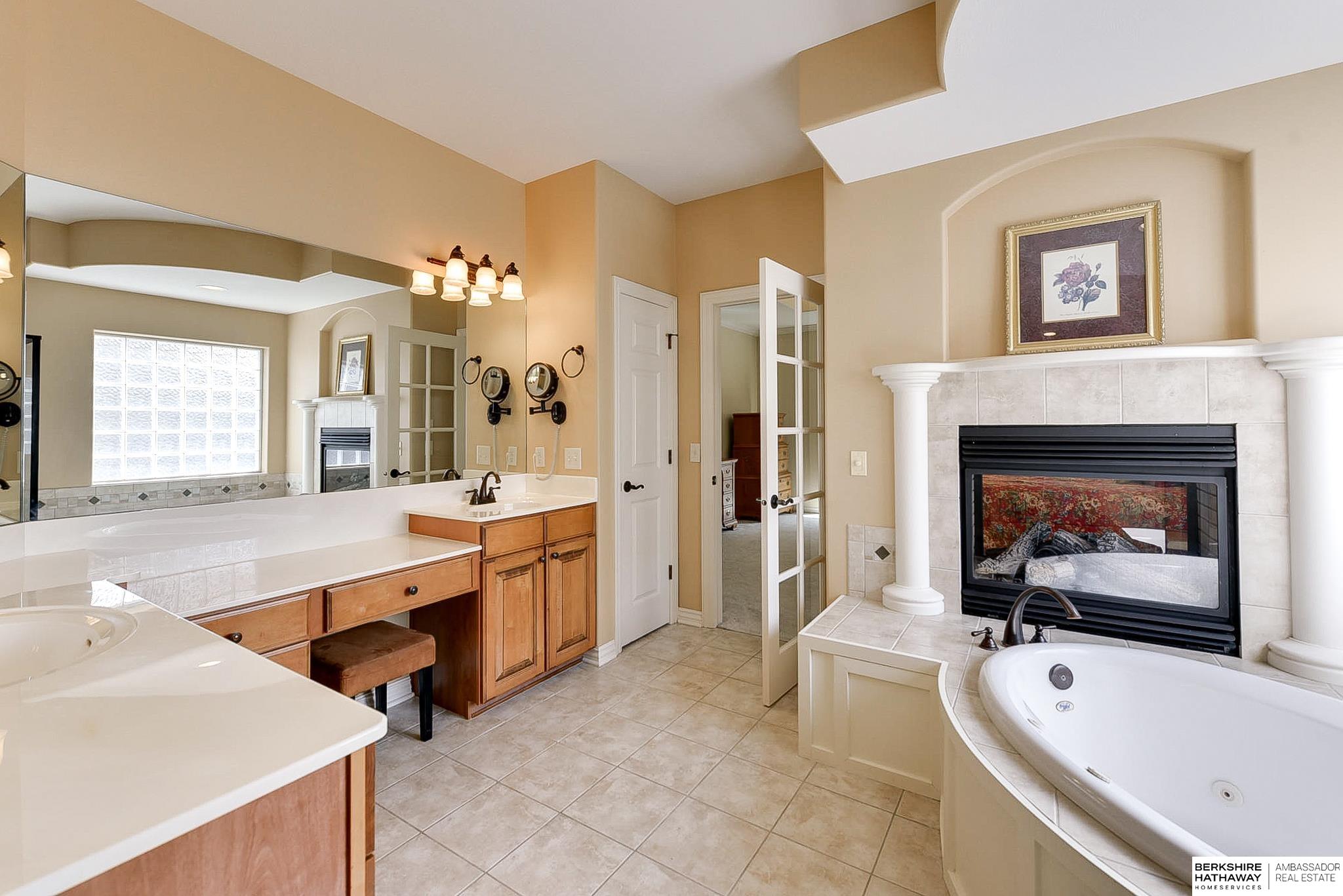 Elkhorn, Nebraska 68022, United States, 5 Bedrooms Bedrooms, ,5 BathroomsBathrooms,Residential,Active,96870