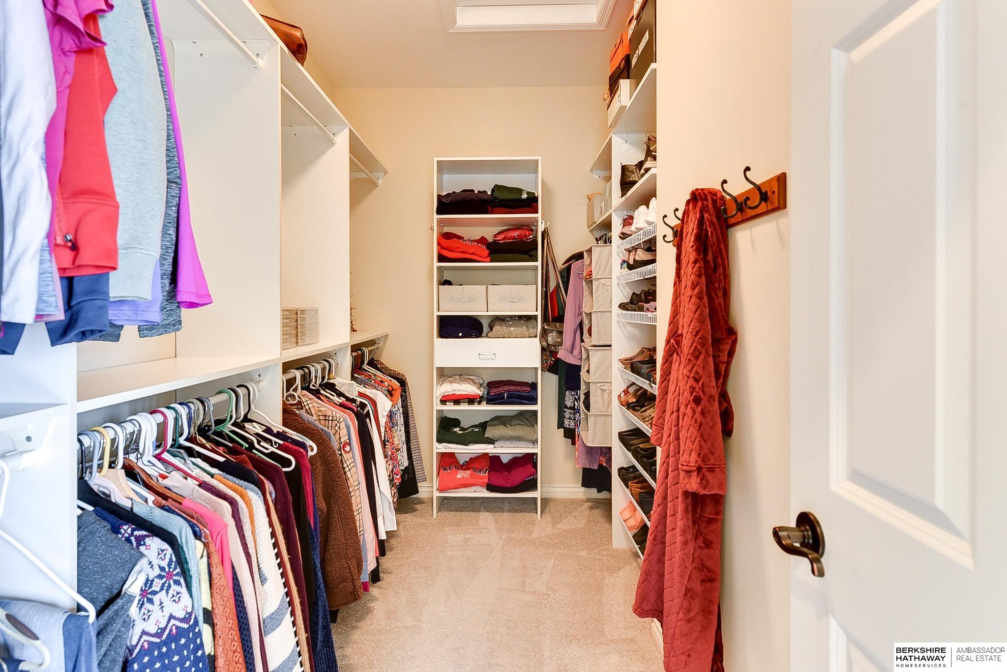 Elkhorn, Nebraska 68022, United States, 5 Bedrooms Bedrooms, ,5 BathroomsBathrooms,Residential,Active,96870