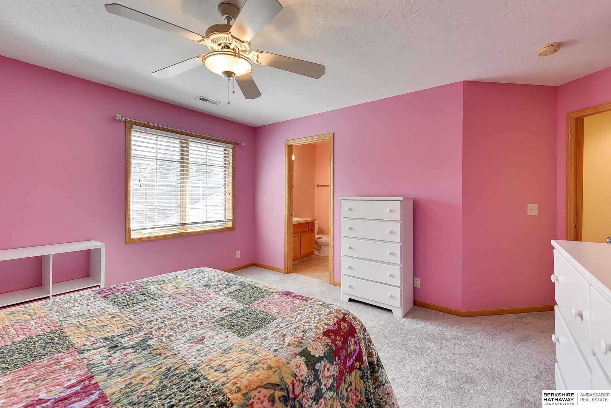 Elkhorn, Nebraska 68022, United States, 5 Bedrooms Bedrooms, ,5 BathroomsBathrooms,Residential,Active,96870