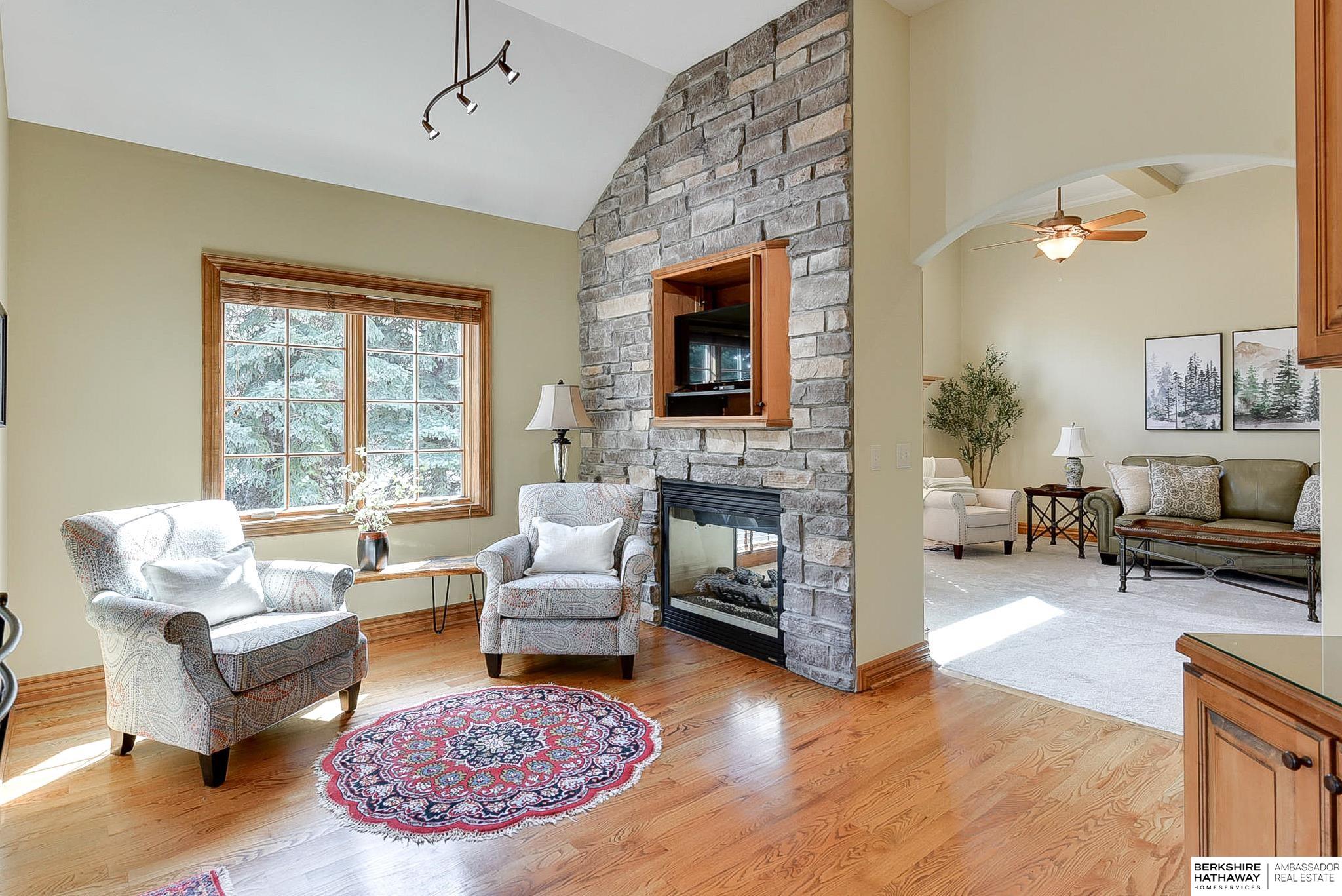 Elkhorn, Nebraska 68022, United States, 5 Bedrooms Bedrooms, ,5 BathroomsBathrooms,Residential,Active,96870