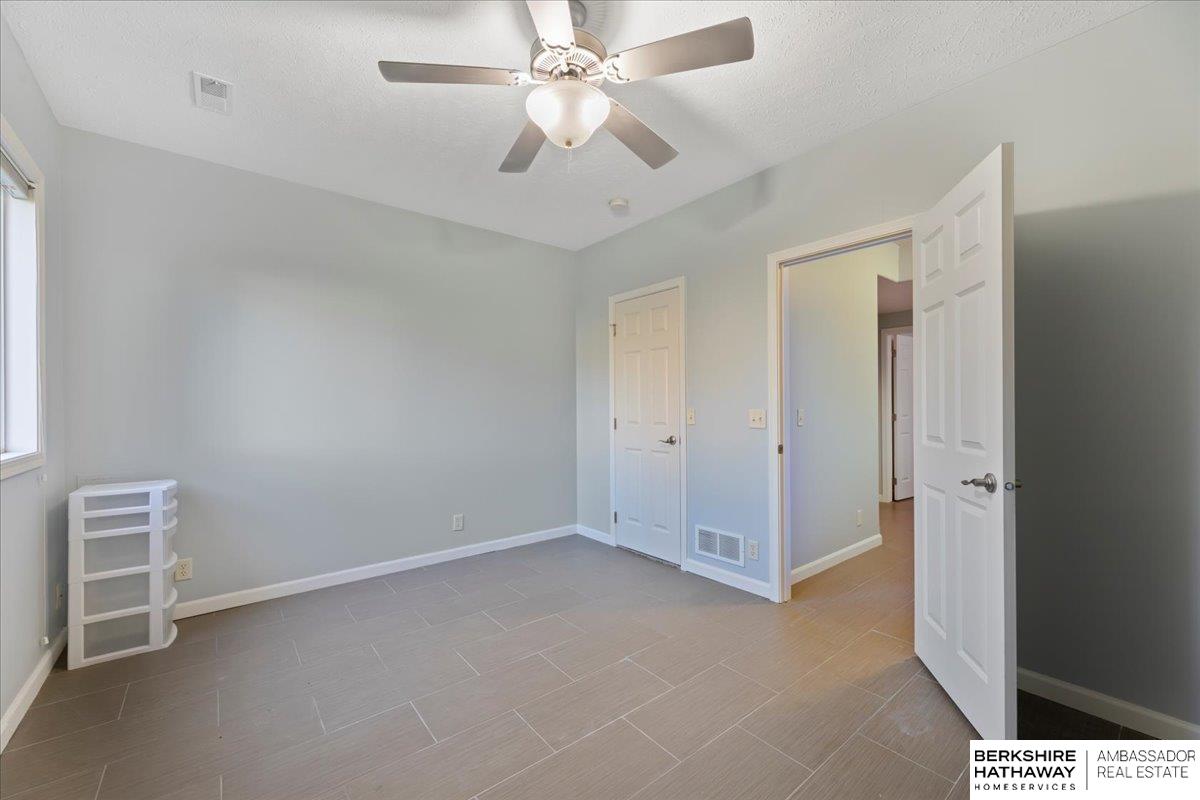 Omaha, Nebraska 68022, United States, 5 Bedrooms Bedrooms, ,4 BathroomsBathrooms,Residential,Pending,107668