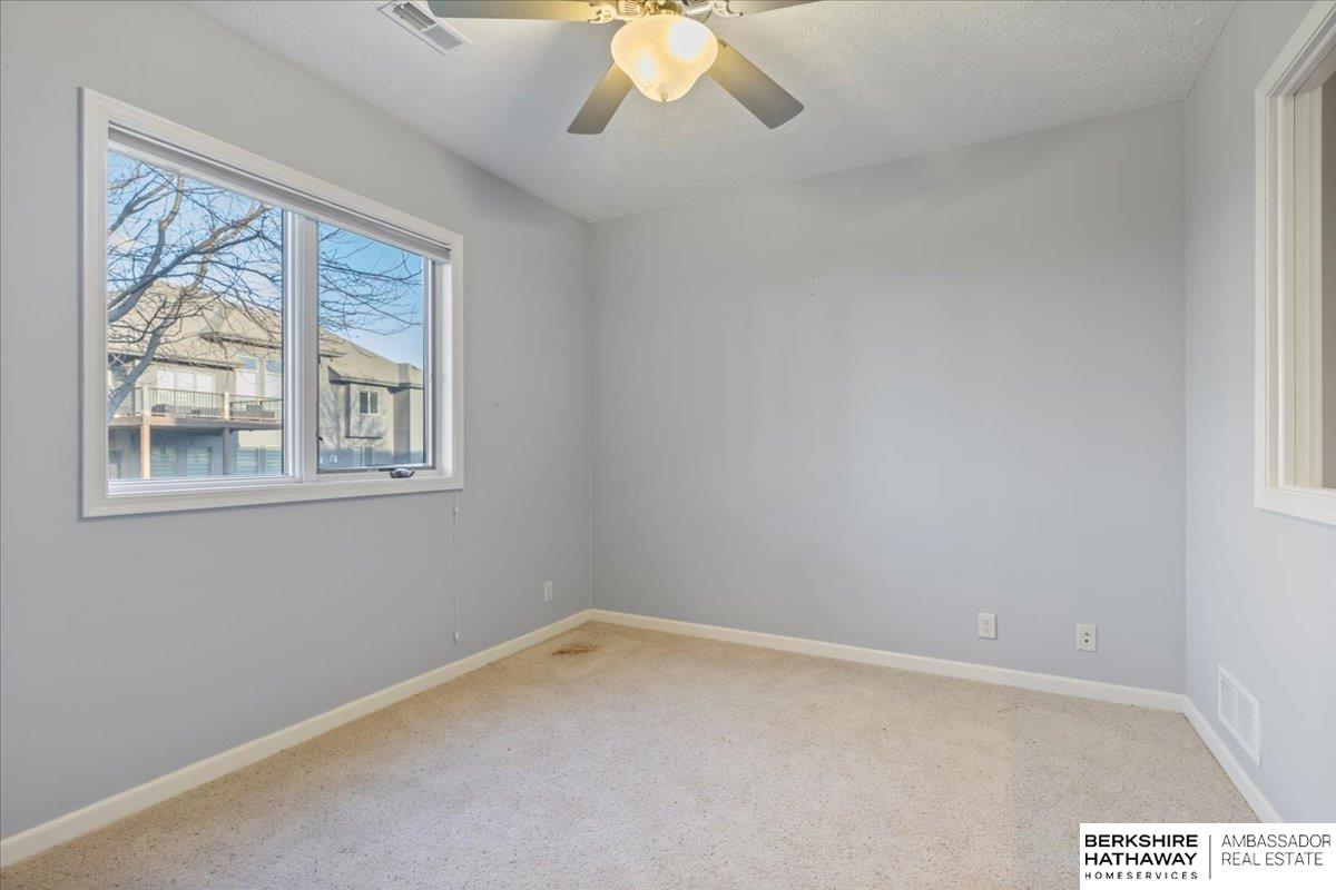 Omaha, Nebraska 68022, United States, 5 Bedrooms Bedrooms, ,4 BathroomsBathrooms,Residential,Pending,107668